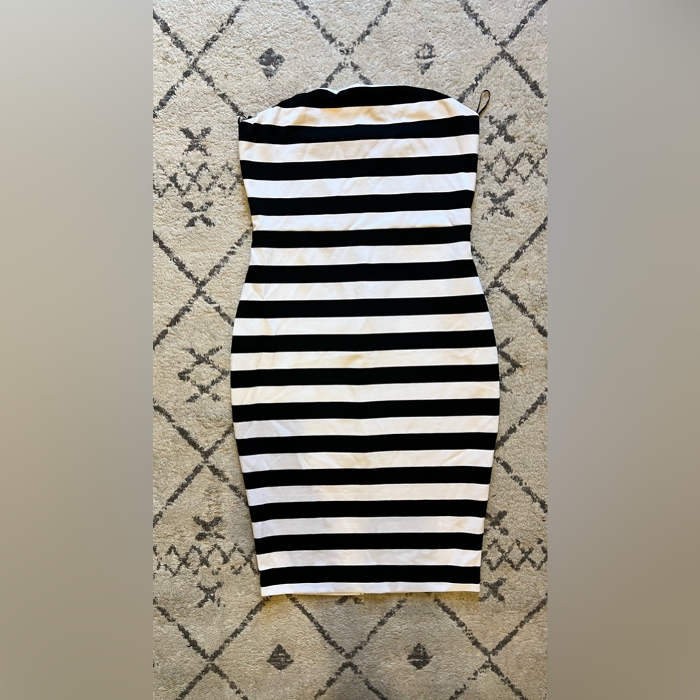 Express Women's White and Black Dress